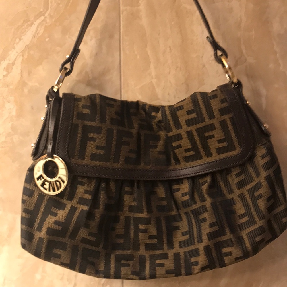 Fendi purse “AUTHENTIC”